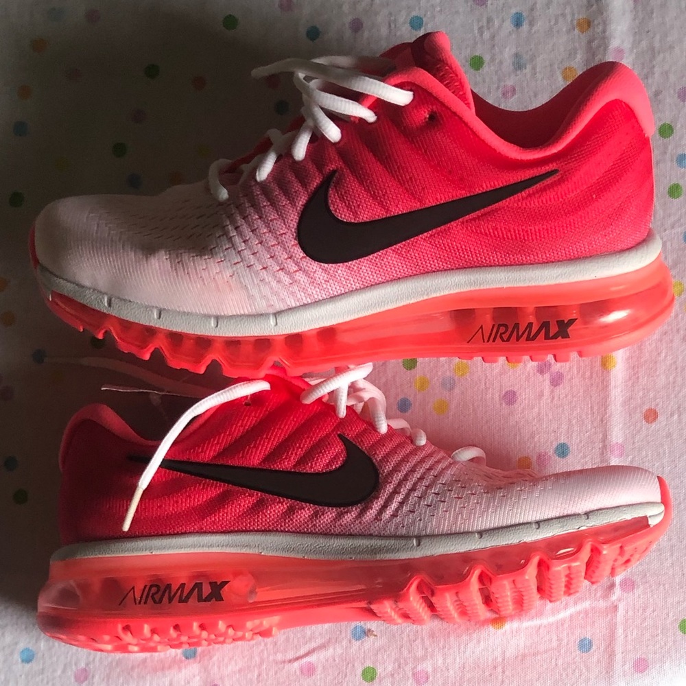 Running shoe,Nike